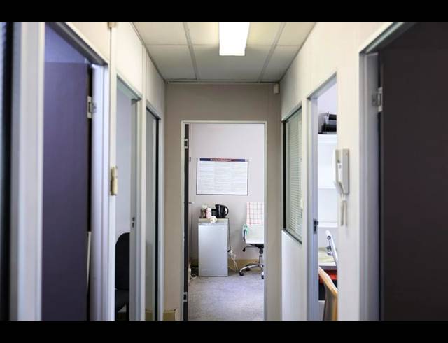 BUSINESS PROPERTY TO RENT IN VREDEHOEK